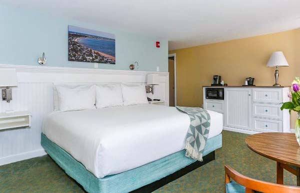 Provincetown Accommodations - Cape Colony Inn